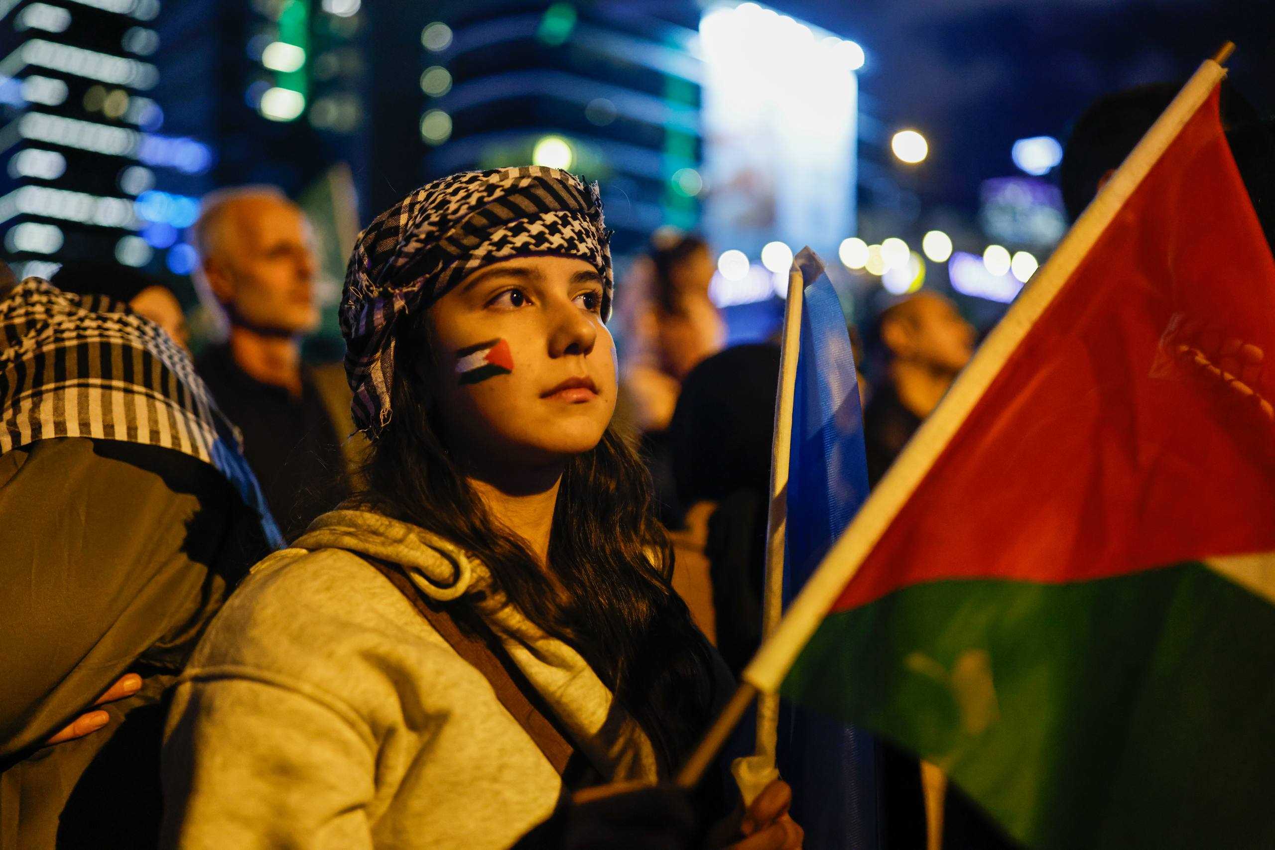 Gathering “For Conscience” in Front of the Israeli Consulate: Support for the Freedom Flotilla from